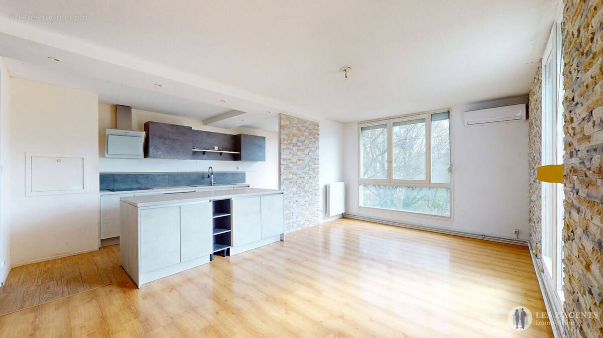 Appartement à ECHIROLLES