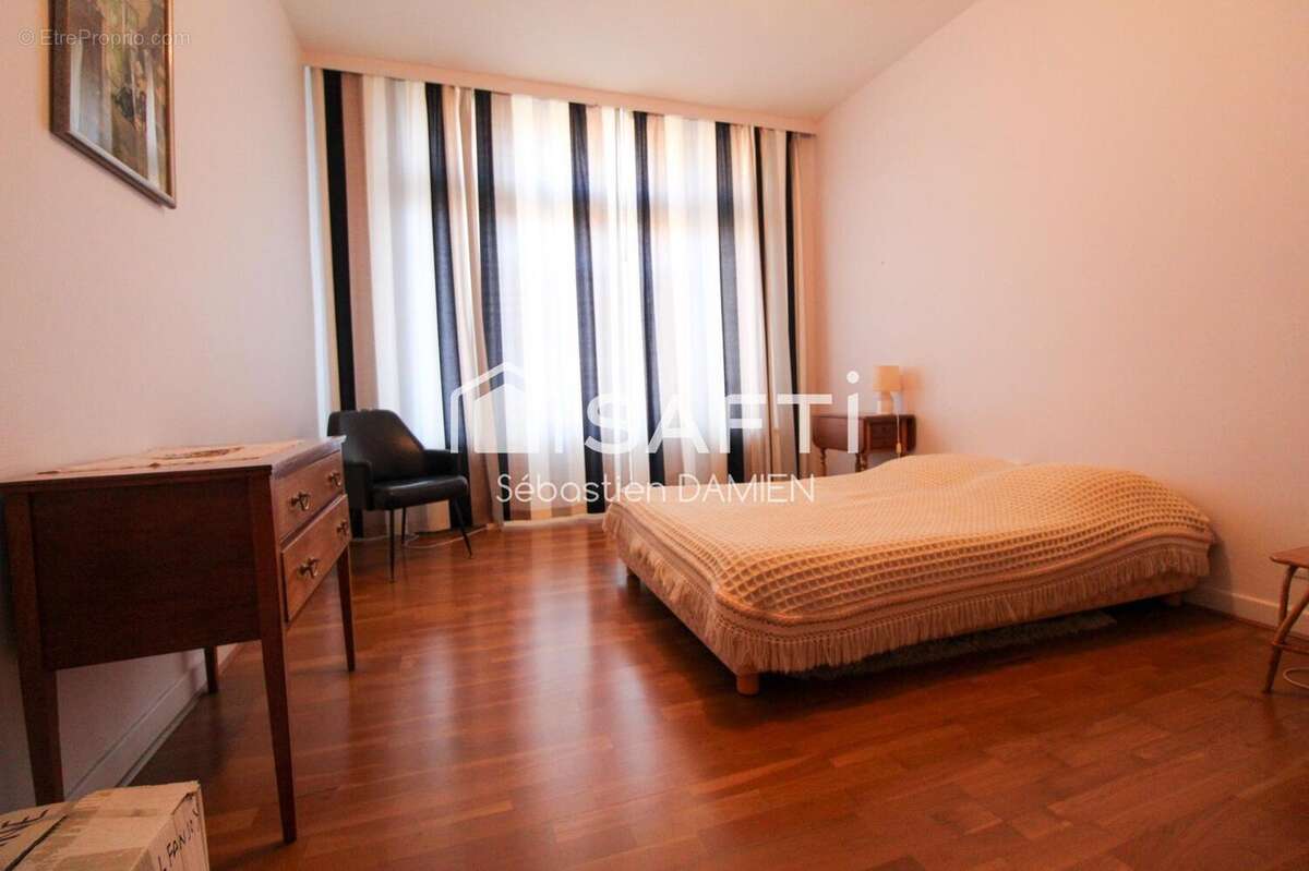 Appartement 206 m² à Montceau-Les-Mines  - photo 7