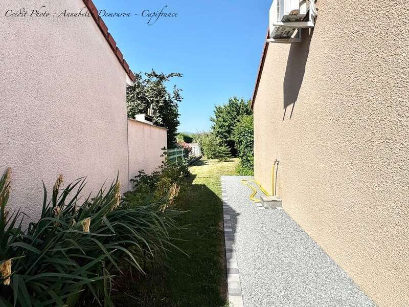 Maison plain-pied 4 chambres - jardin - garage - saint-bonnet-près-riom (63200) - photo 19