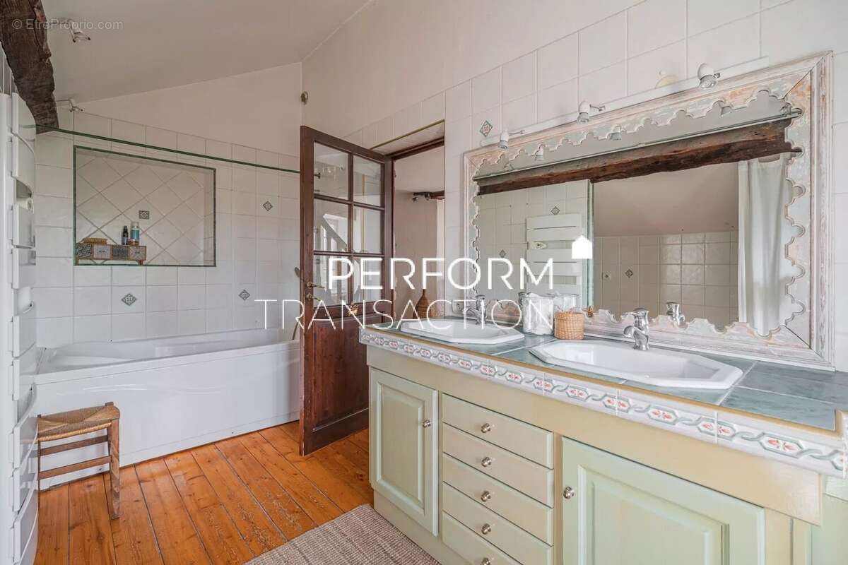 Maison à SAINT-MARTIN-D&#039;URIAGE