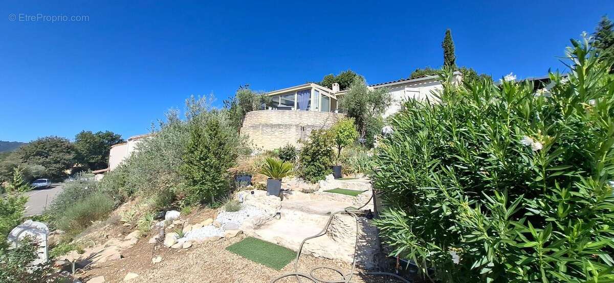 Photo 2 - Maison à GREOUX-LES-BAINS