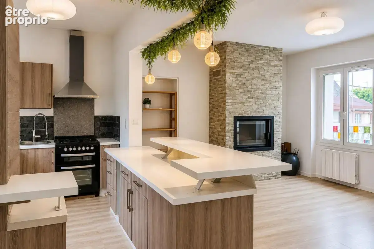 Maison de 7 pièces de 130 m² à Fleury-les-Aubrais - photo 3
