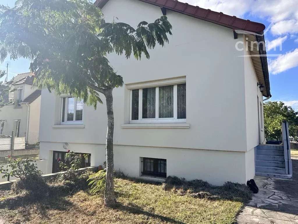 Maison à CONGIS-SUR-THEROUANNE