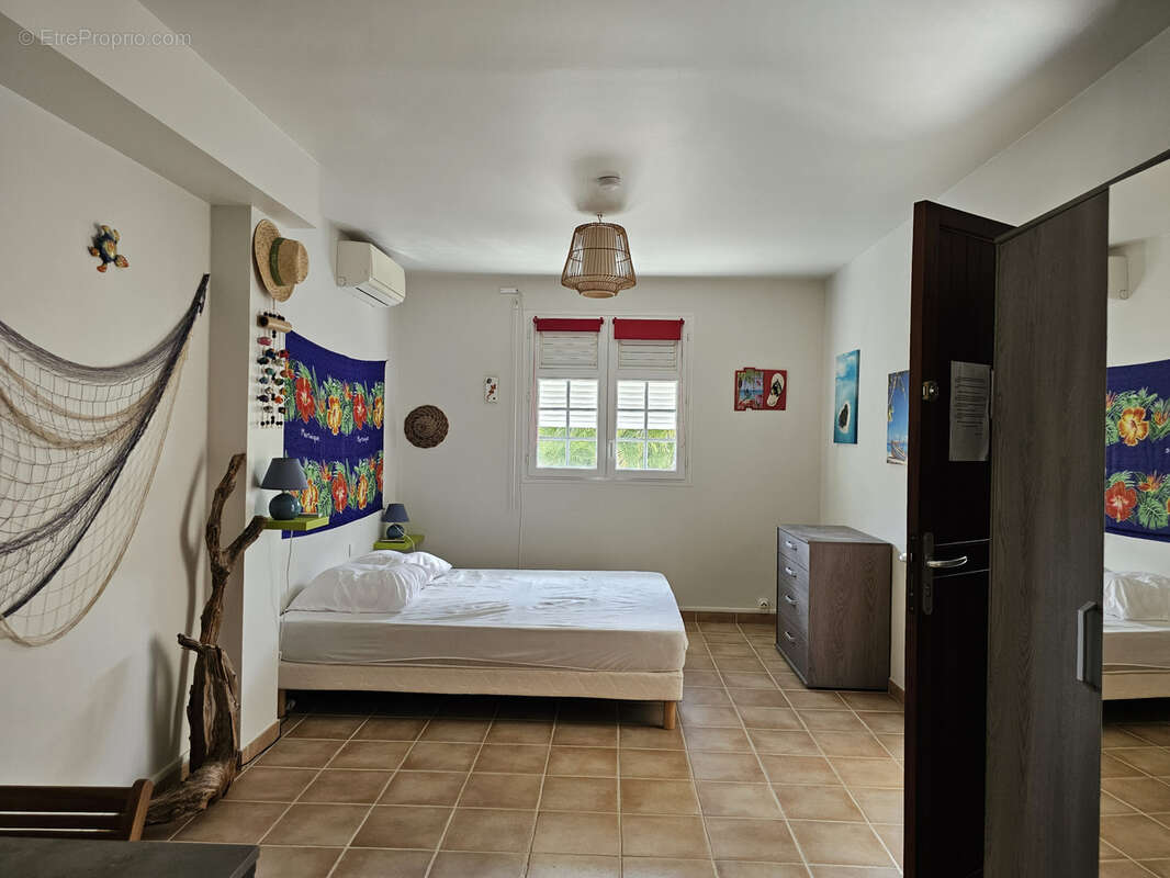 Maison à LES TROIS-ILETS