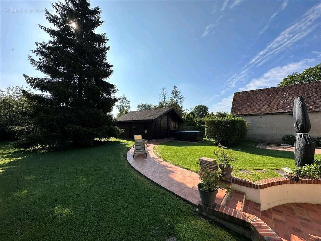 Maison à CHATEAUNEUF-EN-THYMERAIS