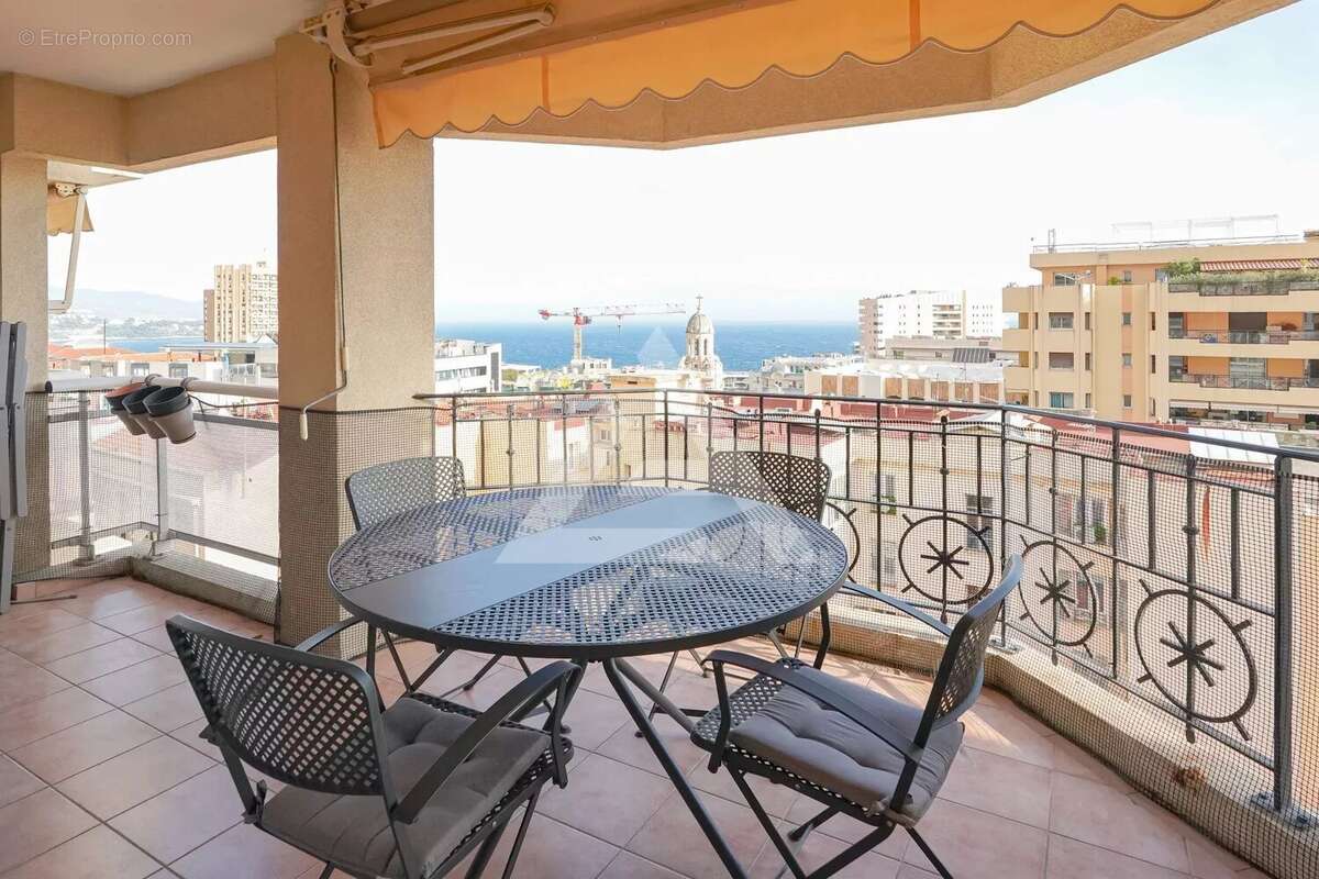 Appartement à BEAUSOLEIL