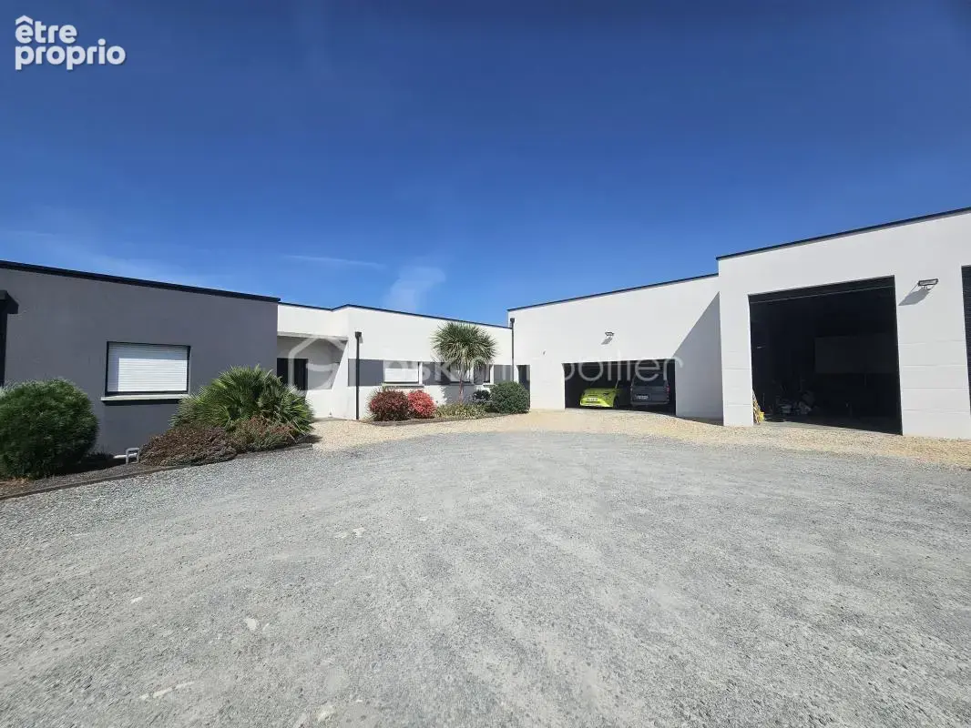 RARE - Plain-pied moderne 2020, 180m² d'atelier / garage et terrain de 4000m² - photo 2