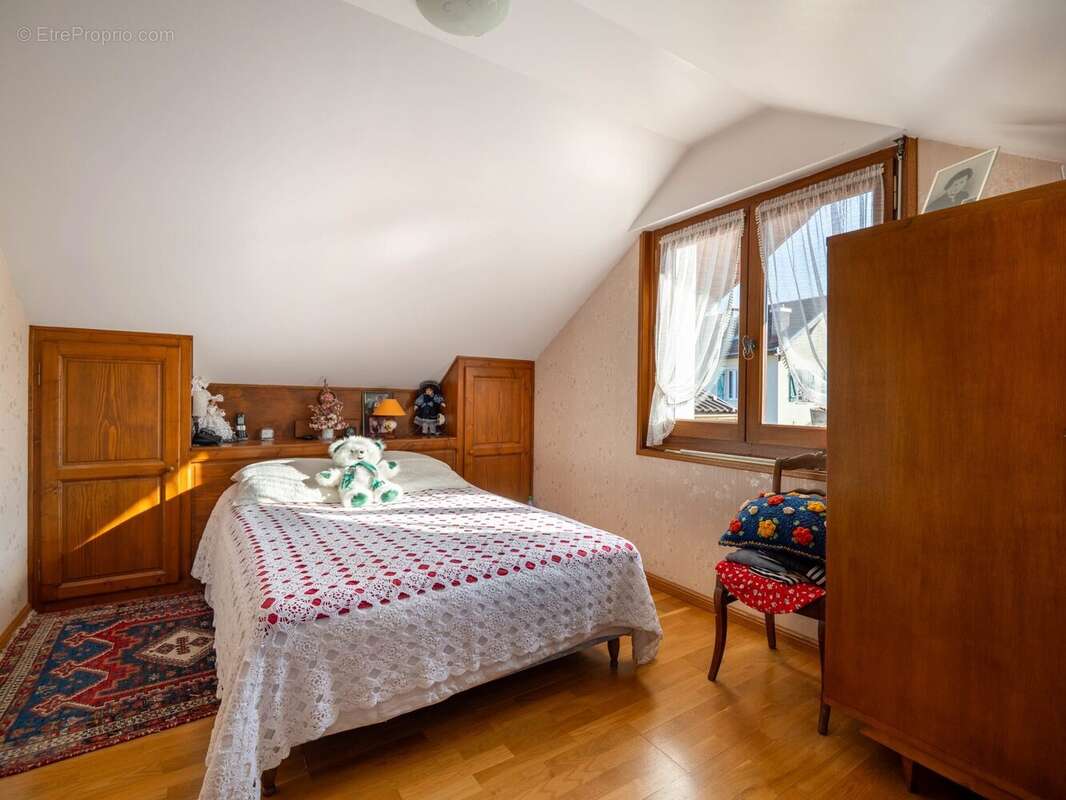 Chambre sud - T3 Duplex - Maison à NEUVECELLE