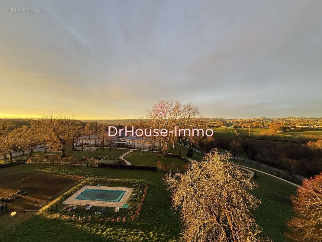 Appartement à COSNAC