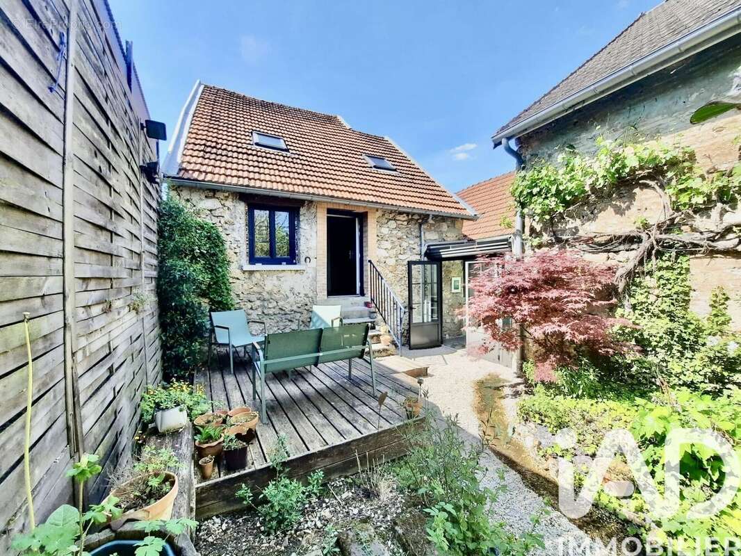 Maison 315 m² à Boursault  - photo 4