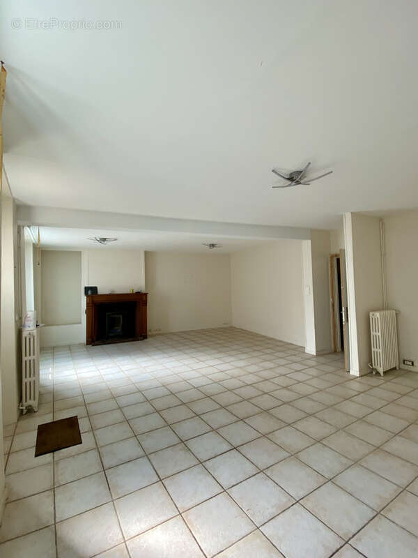 Maison à MONTEREAU-FAULT-YONNE