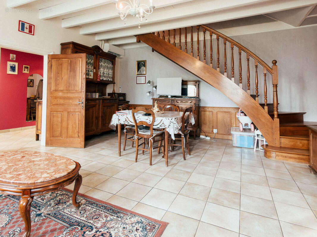 Maison à BAIGNES-SAINTE-RADEGONDE