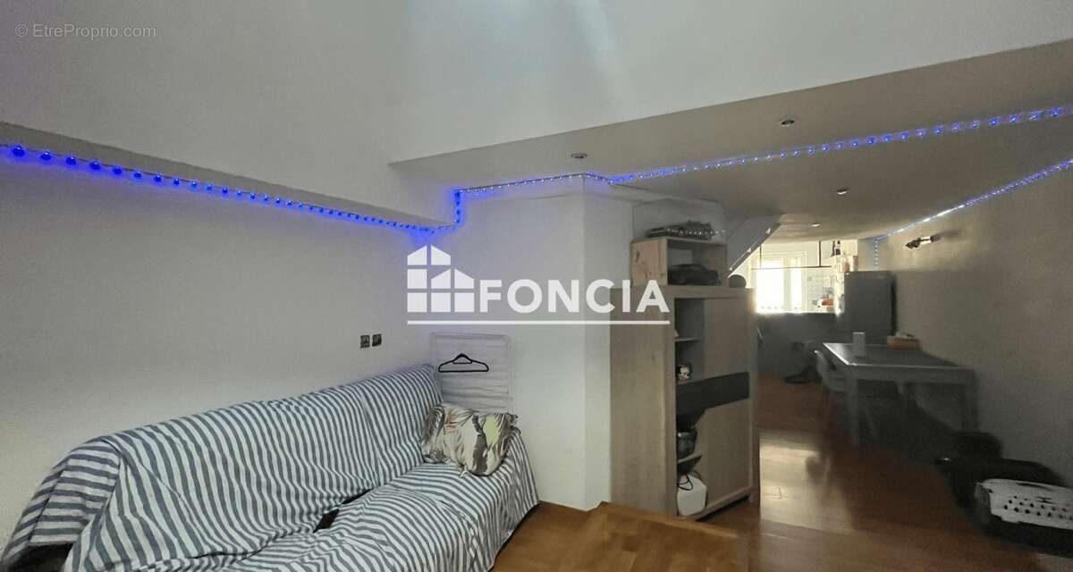 Appartement à VIZILLE