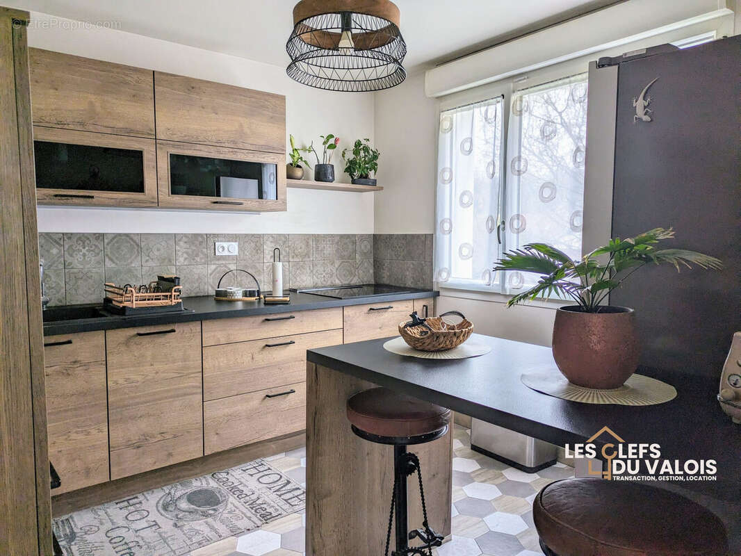 CUISINE - Maison à CREPY-EN-VALOIS