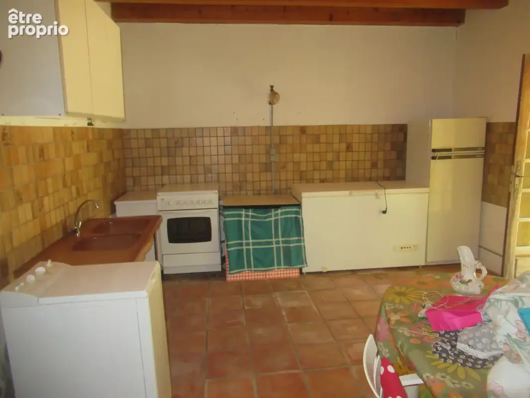 Maison en pierres avec terrain attenant - photo 3