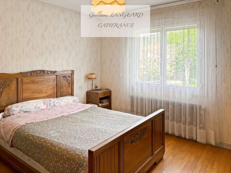 Groissiat (01) - maison spacieuse 6 pièces – 163 m² – terrain 1763 m² - photo 15