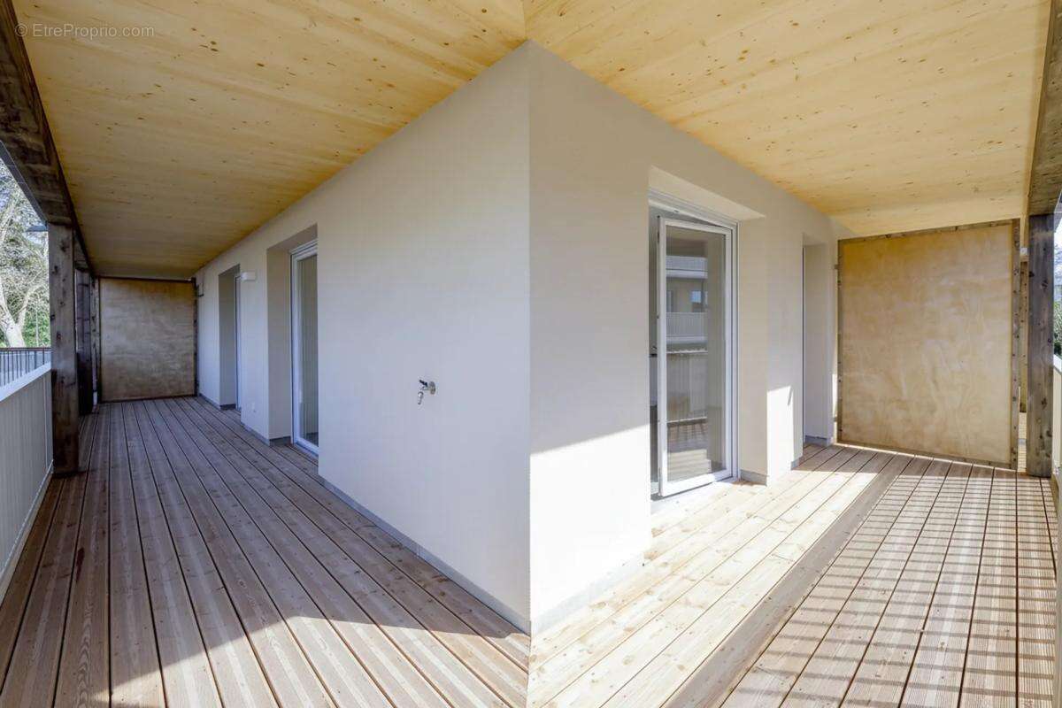Appartement à RAMONVILLE-SAINT-AGNE