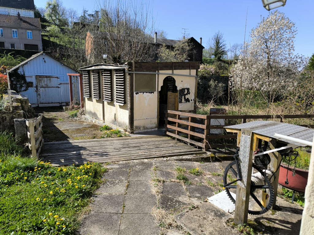 Ancien moulin avec dépendances en cours de rénovation - photo 17