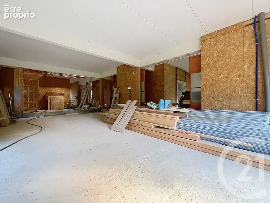 Maison 7 pièces 410 m² à vendre à Pont-Audemer (27500) - photo 4