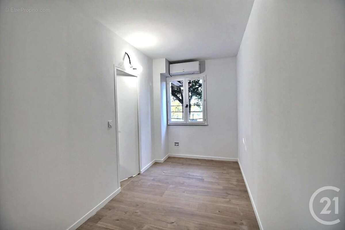 Appartement à VALBONNE