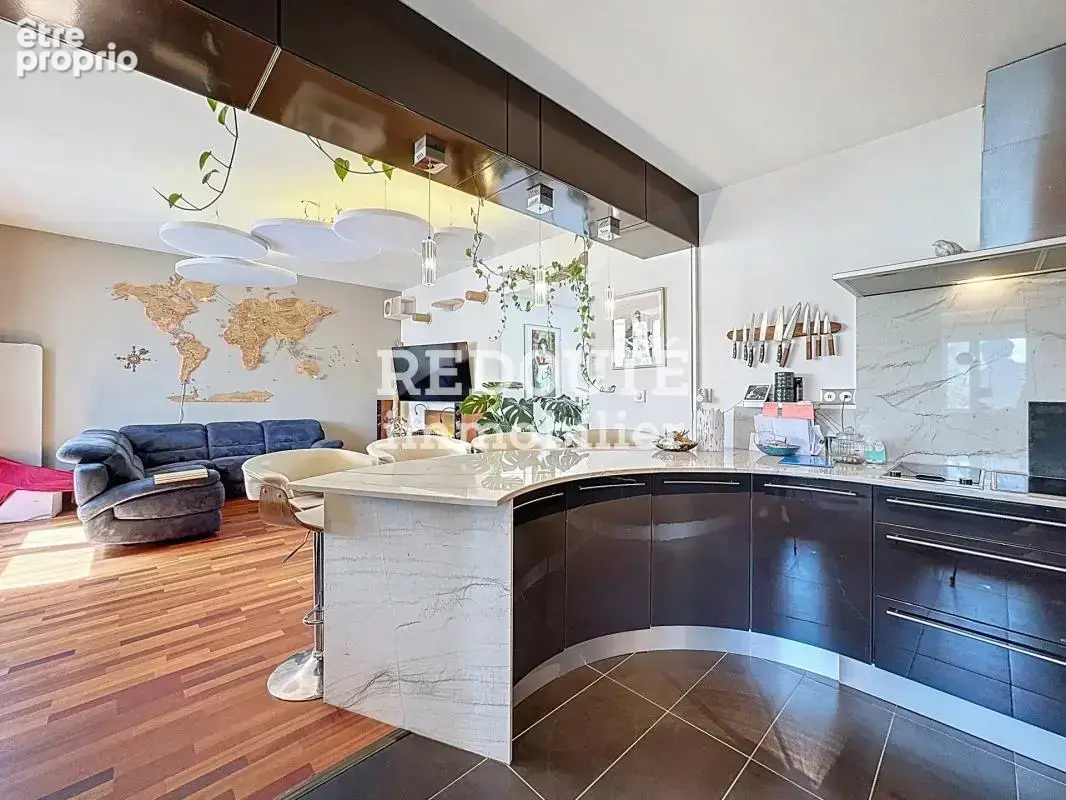 Epernay hyper centre : dernier etage - appartement en duplex - photo 3