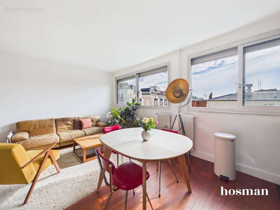 Appartement à PARIS-18E
