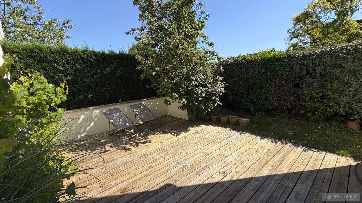 Maison à VERRIERES-LE-BUISSON