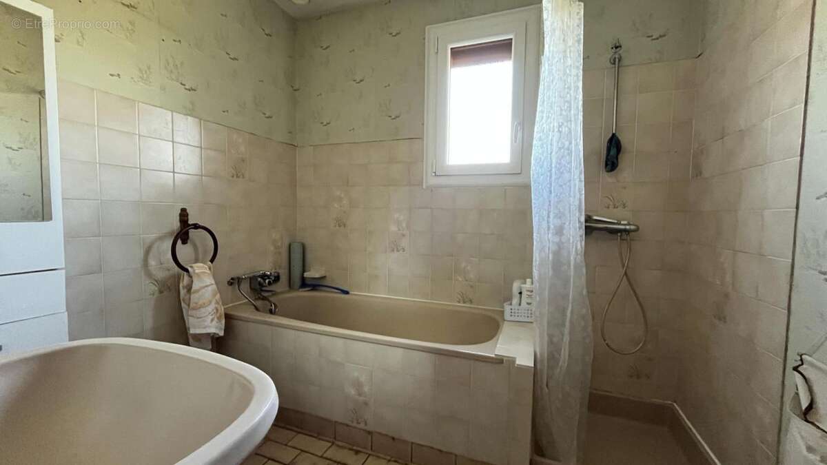 Maison à ETANG-SUR-ARROUX