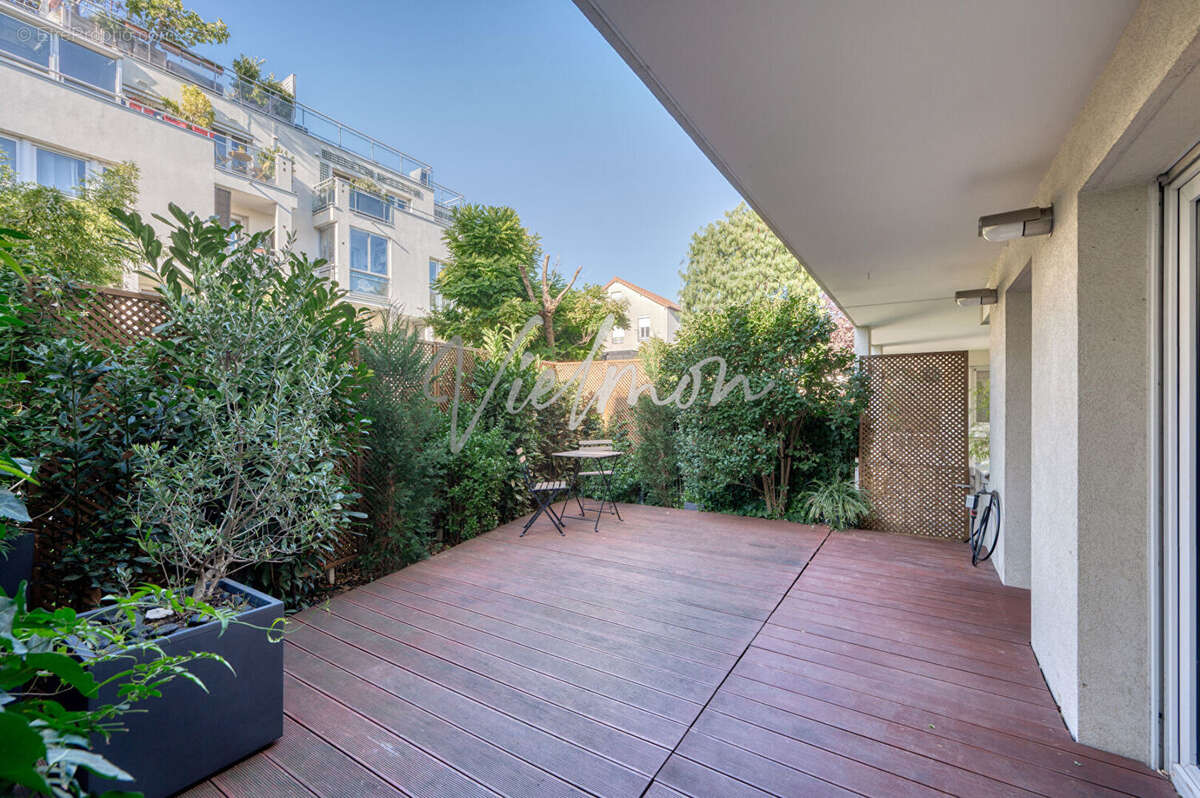 Appartement à ISSY-LES-MOULINEAUX