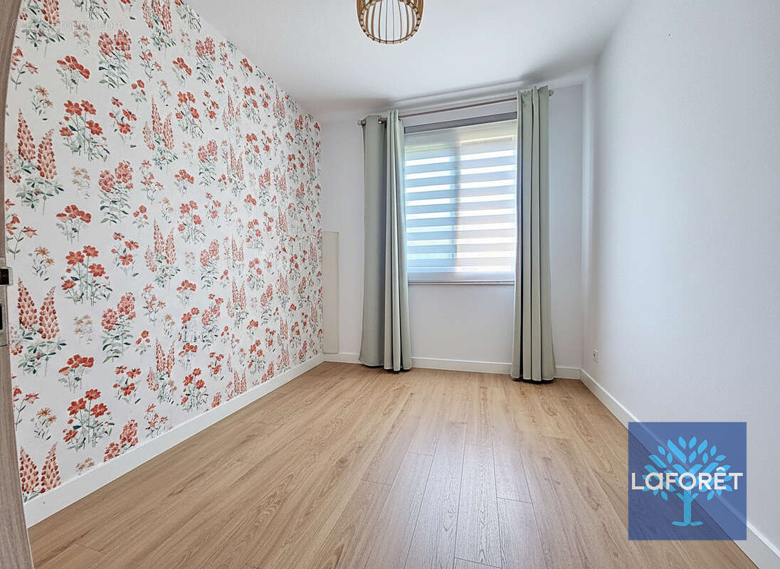 À découvrir sans tarder ! Maison de plain-pied au calme avec grand terrain de 4 250 m² - photo 9