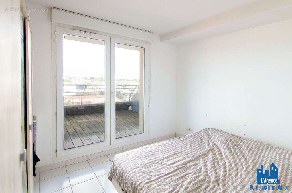 Appartement à VILLENAVE-D'ORNON