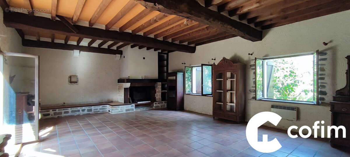 Maison à ESCOUT