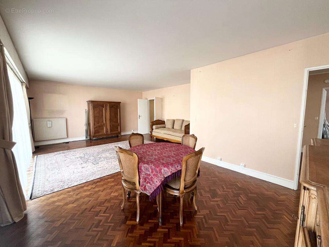 Appartement à VERSAILLES
