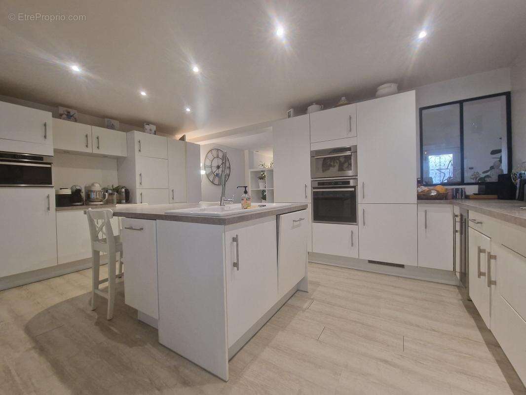 Maison à VAIRES-SUR-MARNE