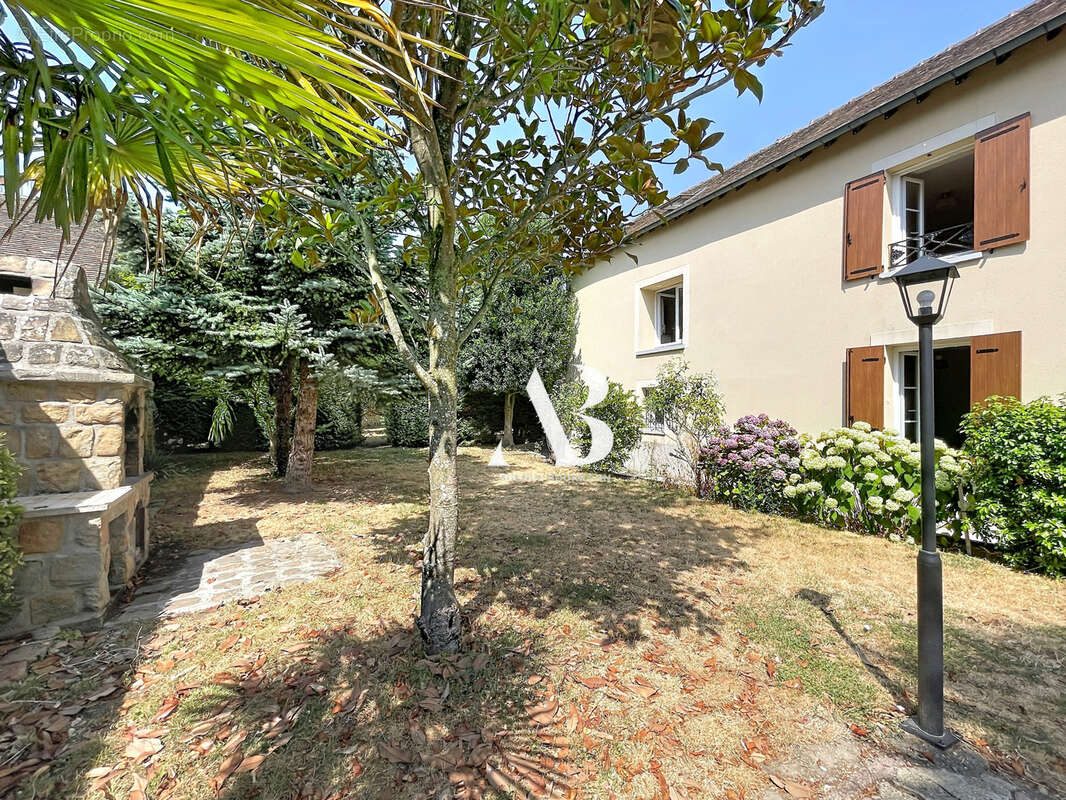 Nangis (77370)   Maison de caractère de 170 m2   5 chambres   Studio indépendant   Jardin sans vis-à-vis - photo 2