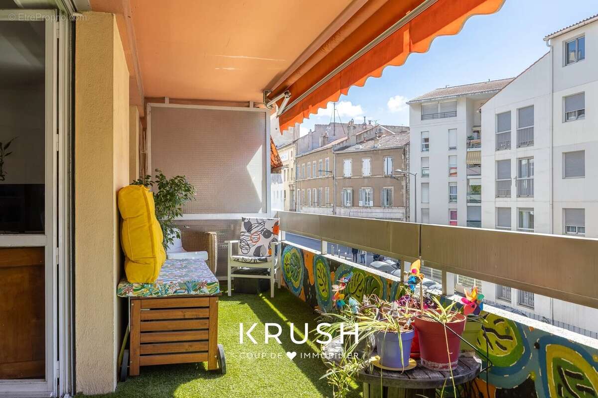 Appartement à MARSEILLE-2E