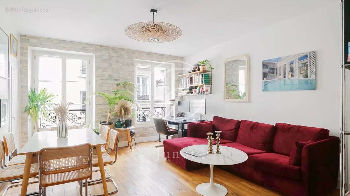 Appartement à PARIS-17E