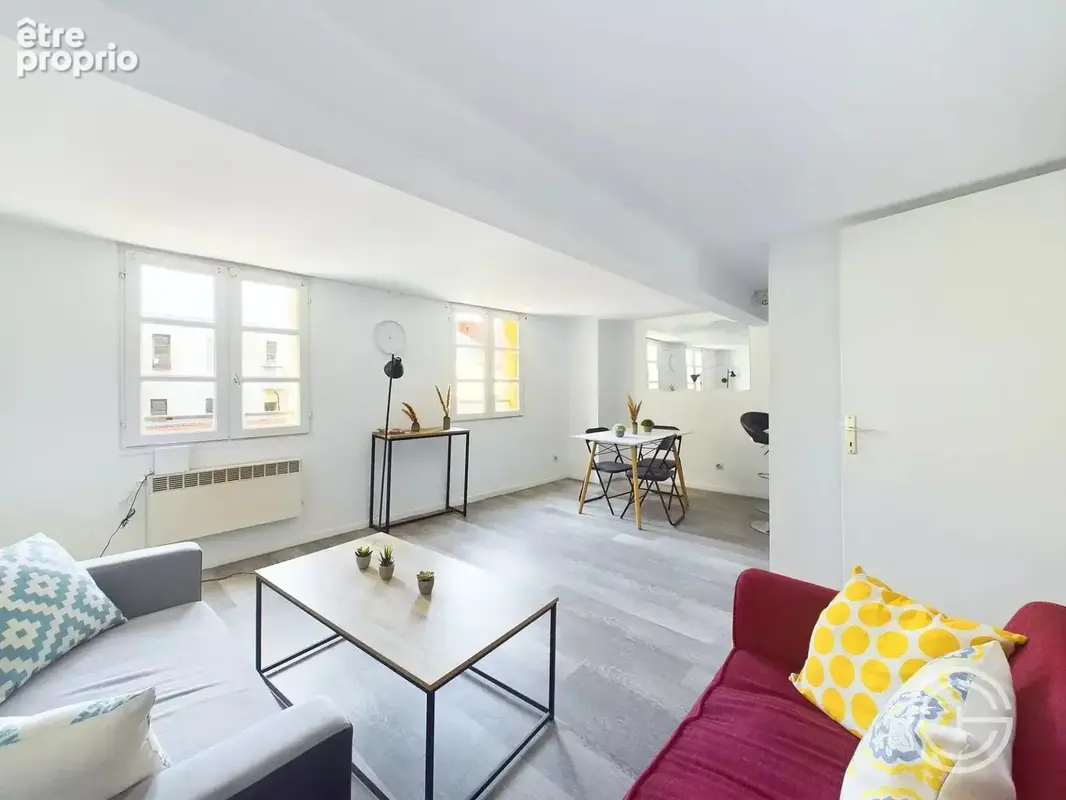 Appartement - 3 pieces -  rue de la condamine - vieux nice - photo 1