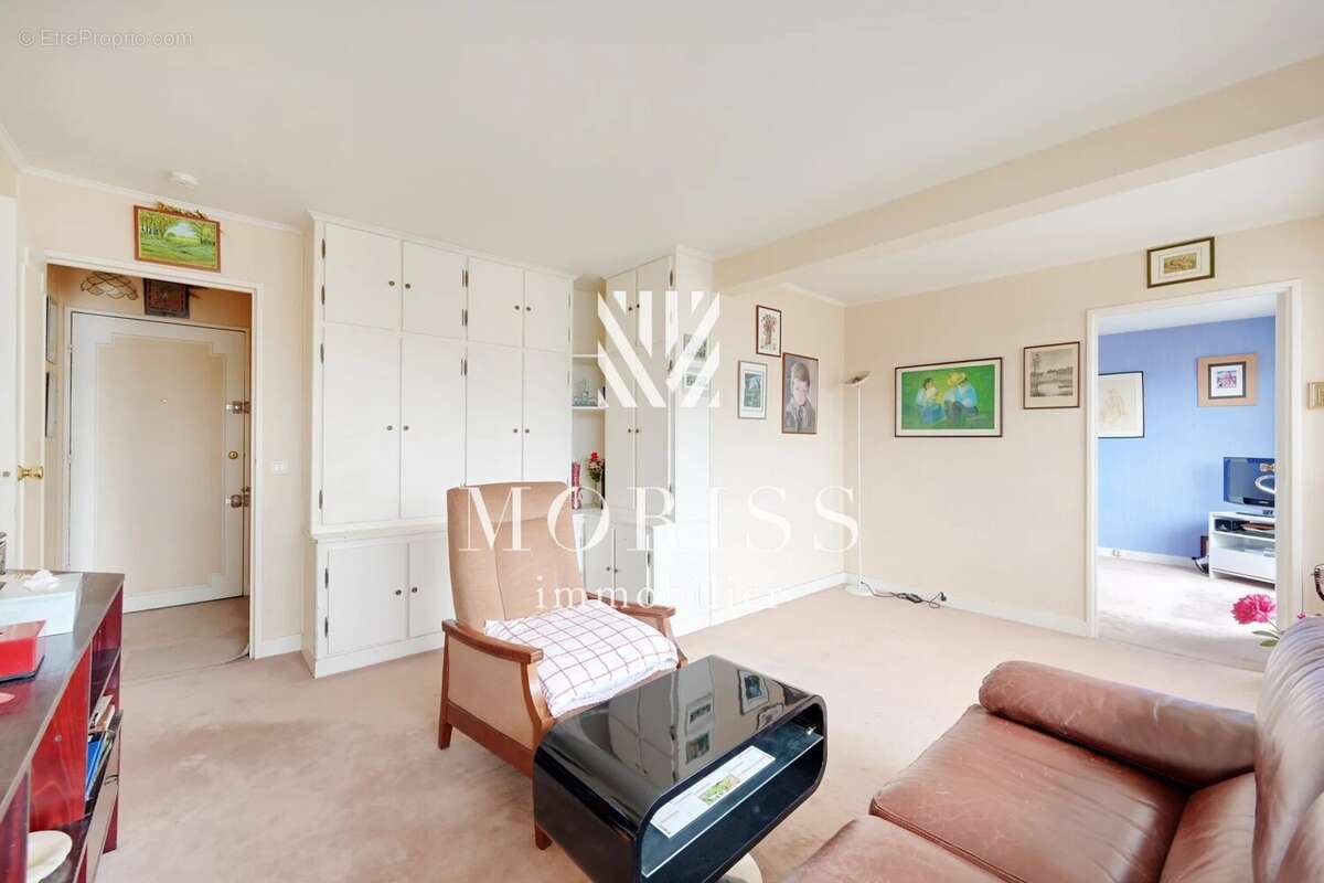 Appartement à PARIS-14E