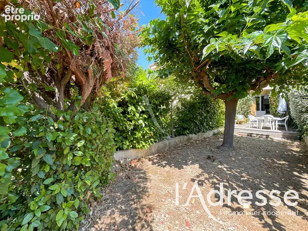 Studio Saint-Cyr-Sur-Mer en Rez-de-jardin - photo 8