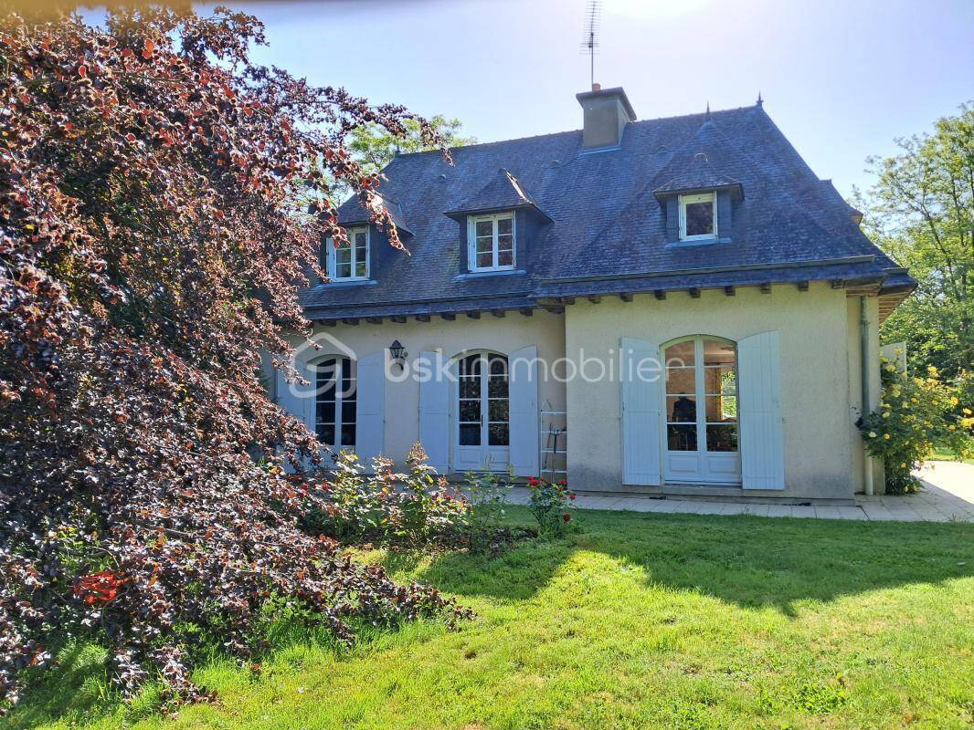 Maison à FOUGERES