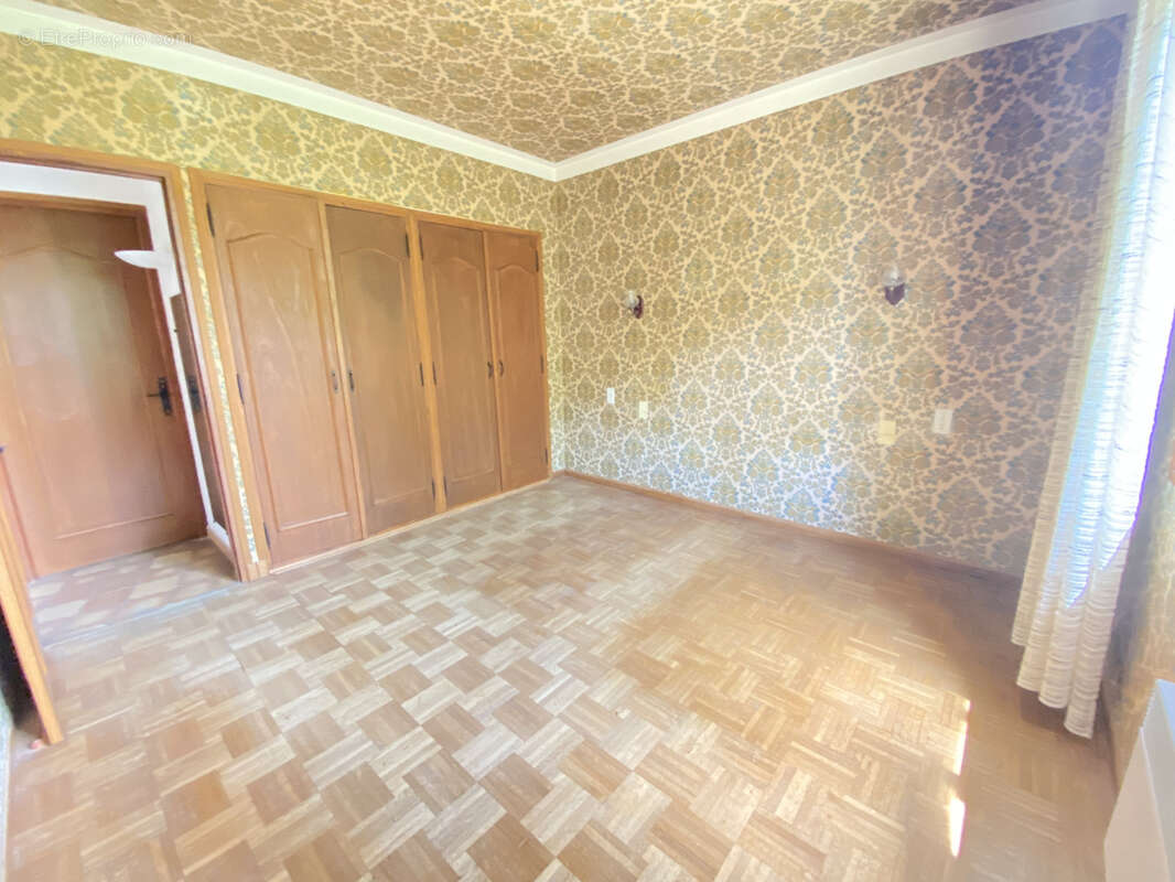 Maison à ALAIGNE