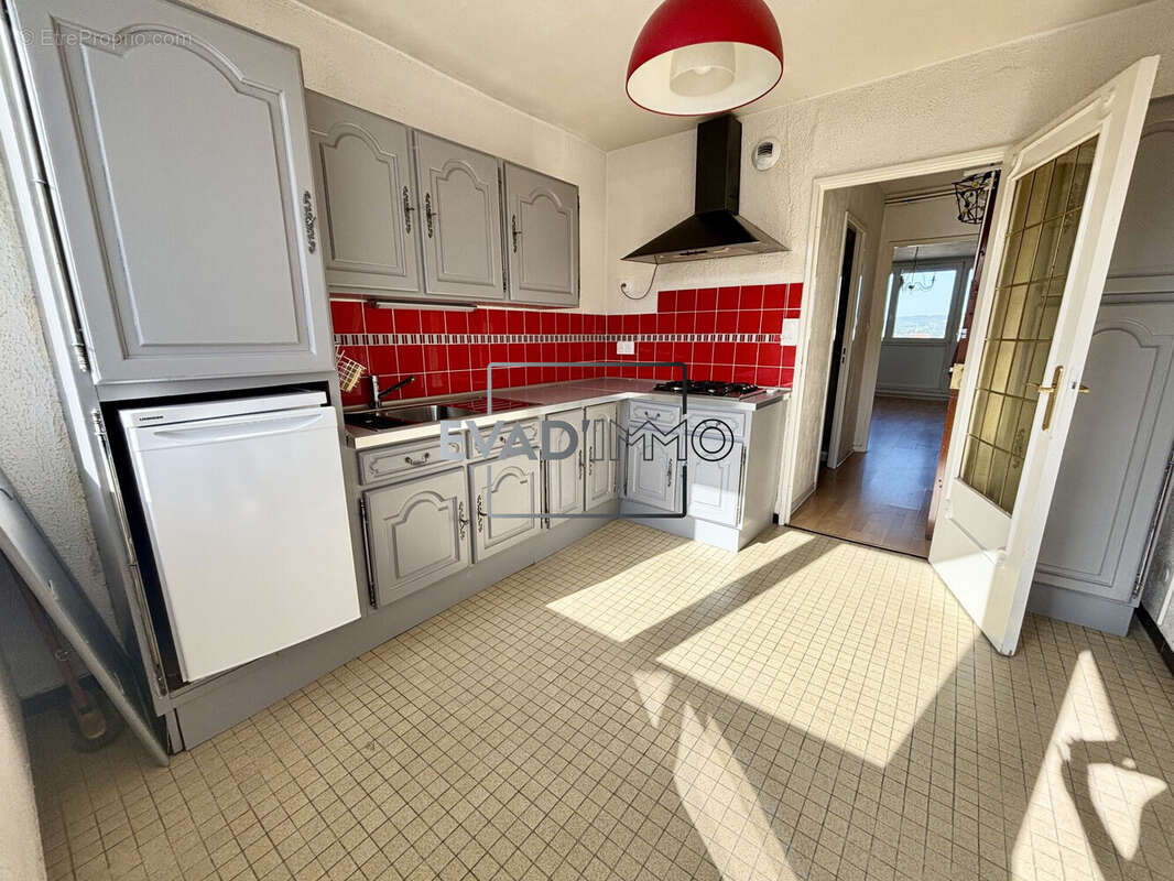 Appartement à SAINT-ETIENNE