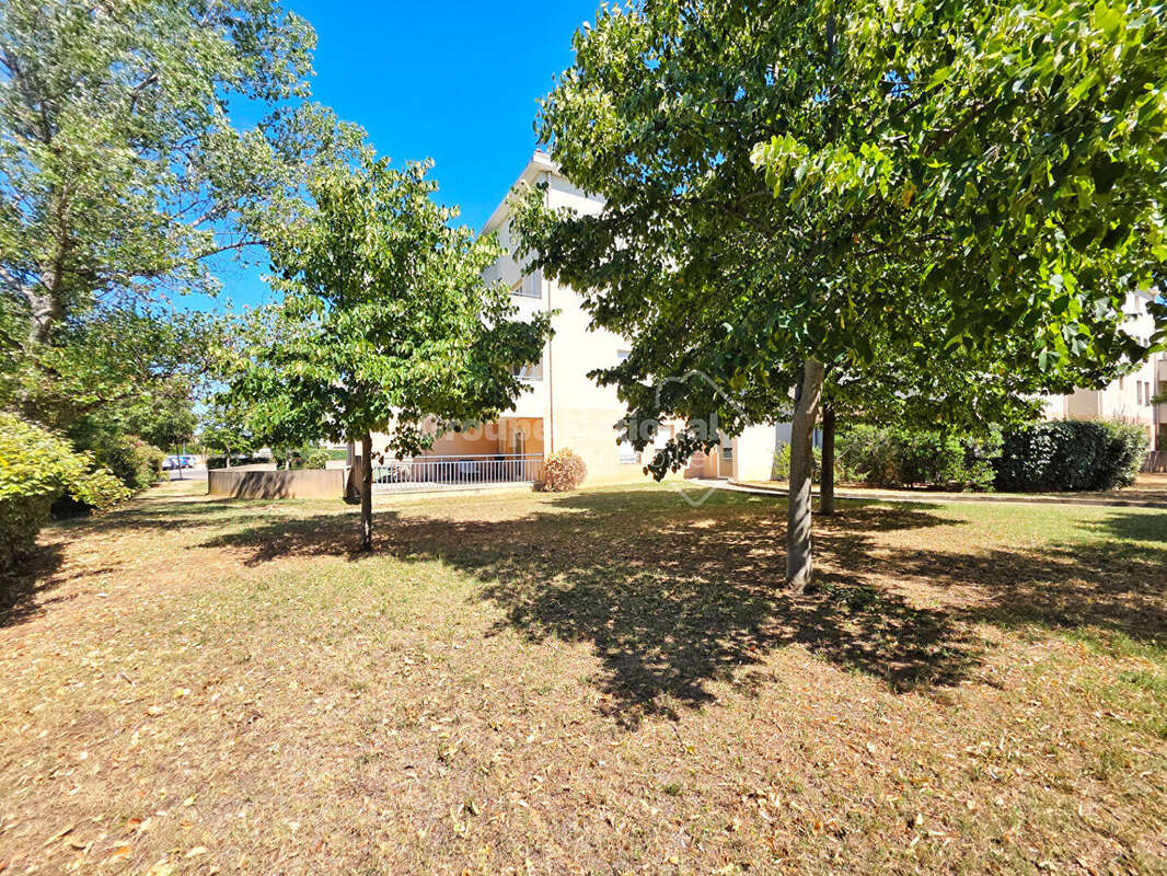 À vendre : Charmant Appartement 2 pièces à ISTRES - Idéal Investissement ! - photo 9