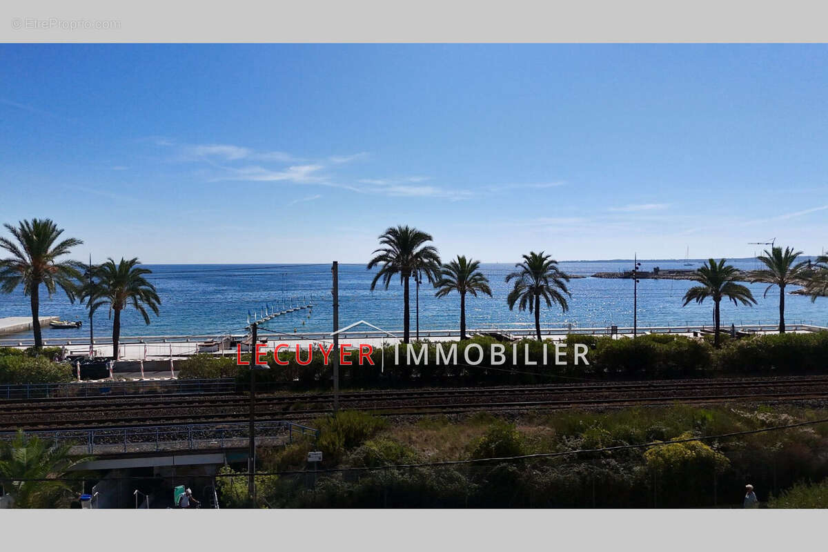 Appartement à VALLAURIS