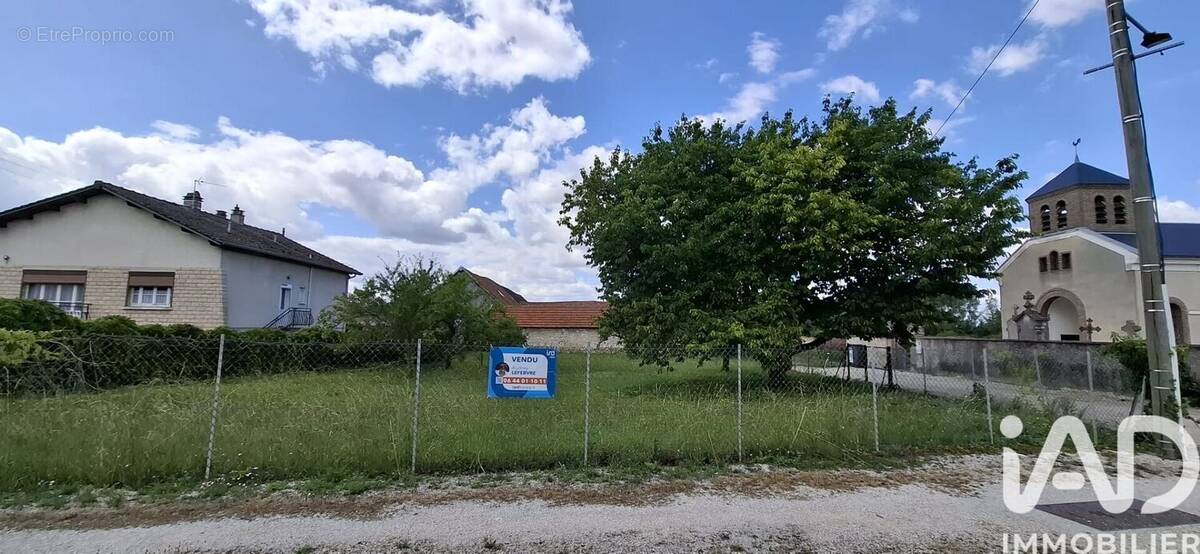 Photo 1 - Terrain à MESGRIGNY