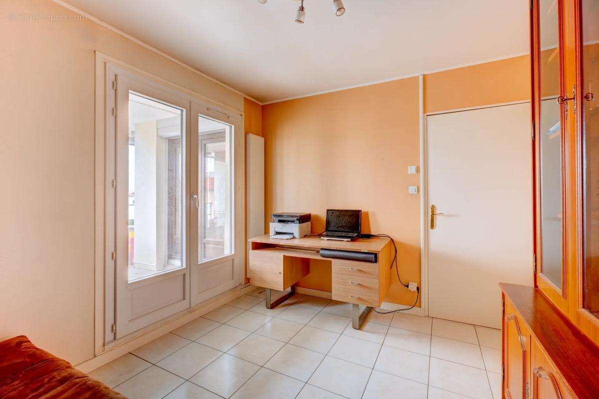 Appartement à LYON-8E