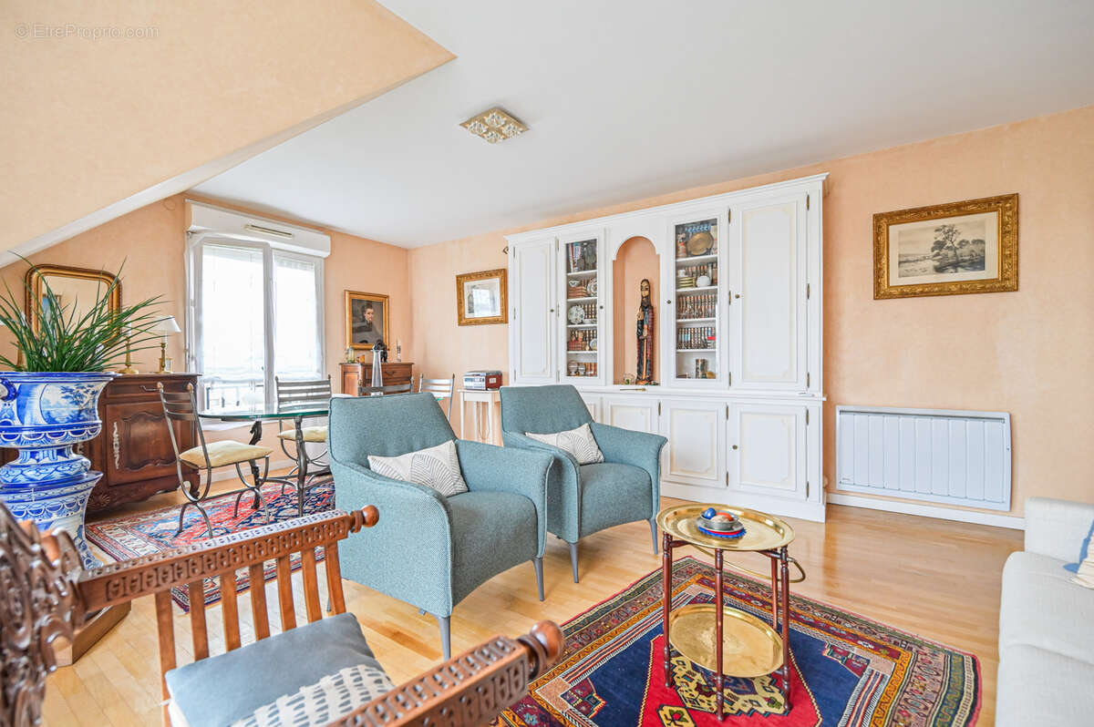 Appartement à SAINT-MAUR-DES-FOSSES