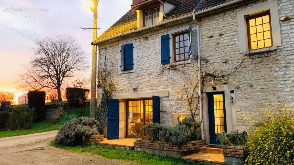 Maison à CUNCY-LES-VARZY