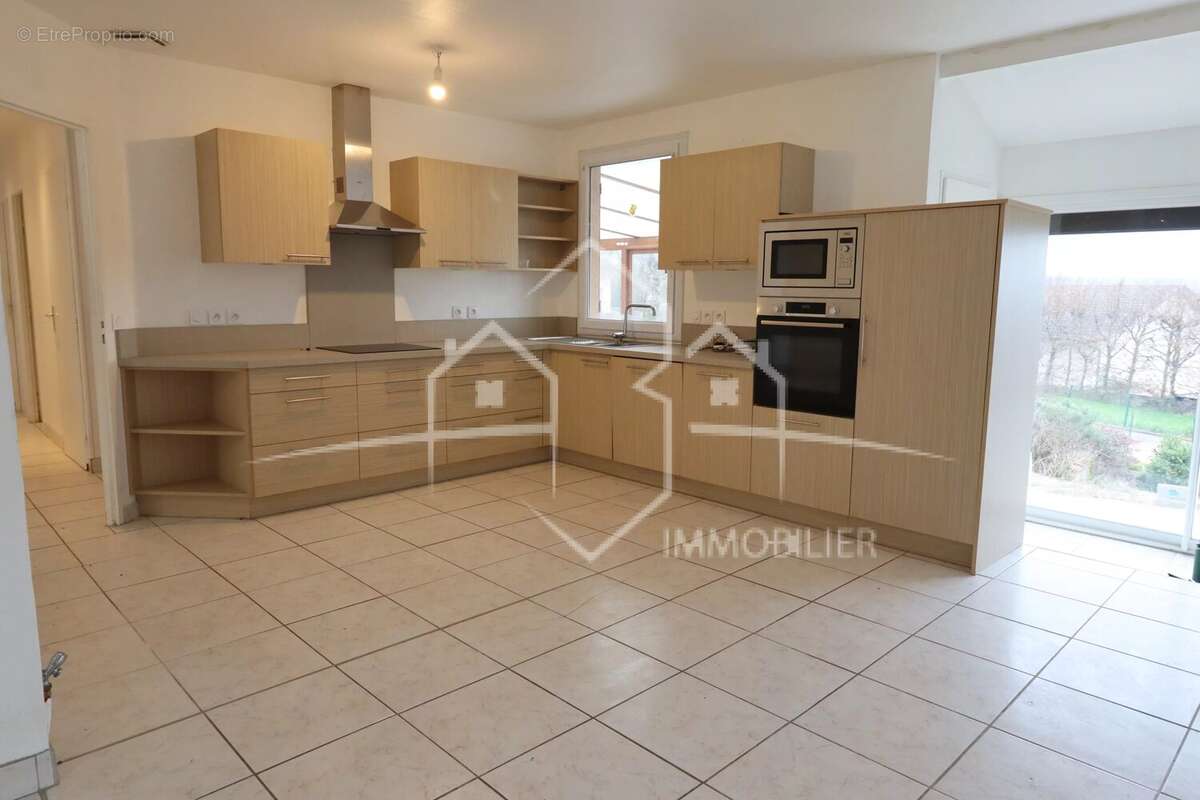Maison à REVEL-TOURDAN